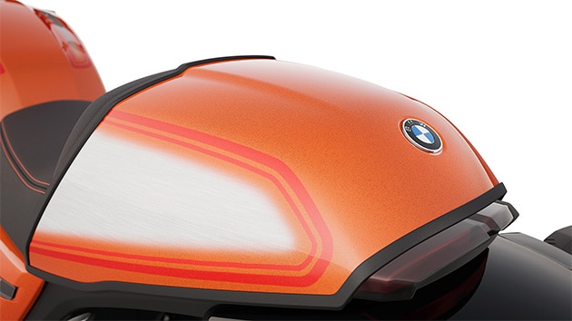 The single-seater rear of the R 12 S from BMW Motorrad